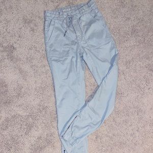 American eagle joggers Size 6